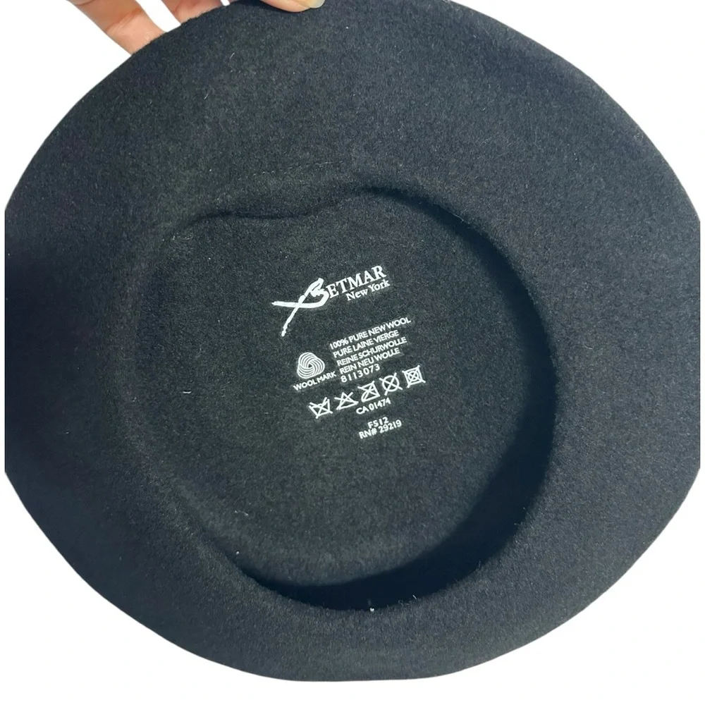 Vintage Betmar New‎ York OS Black 100% Pure New Wool Beret